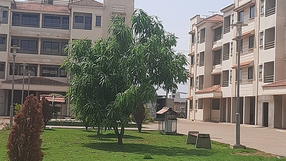 Tema Apartment | A very serene environment, secured location in Tema Community 25 Palace Mall.