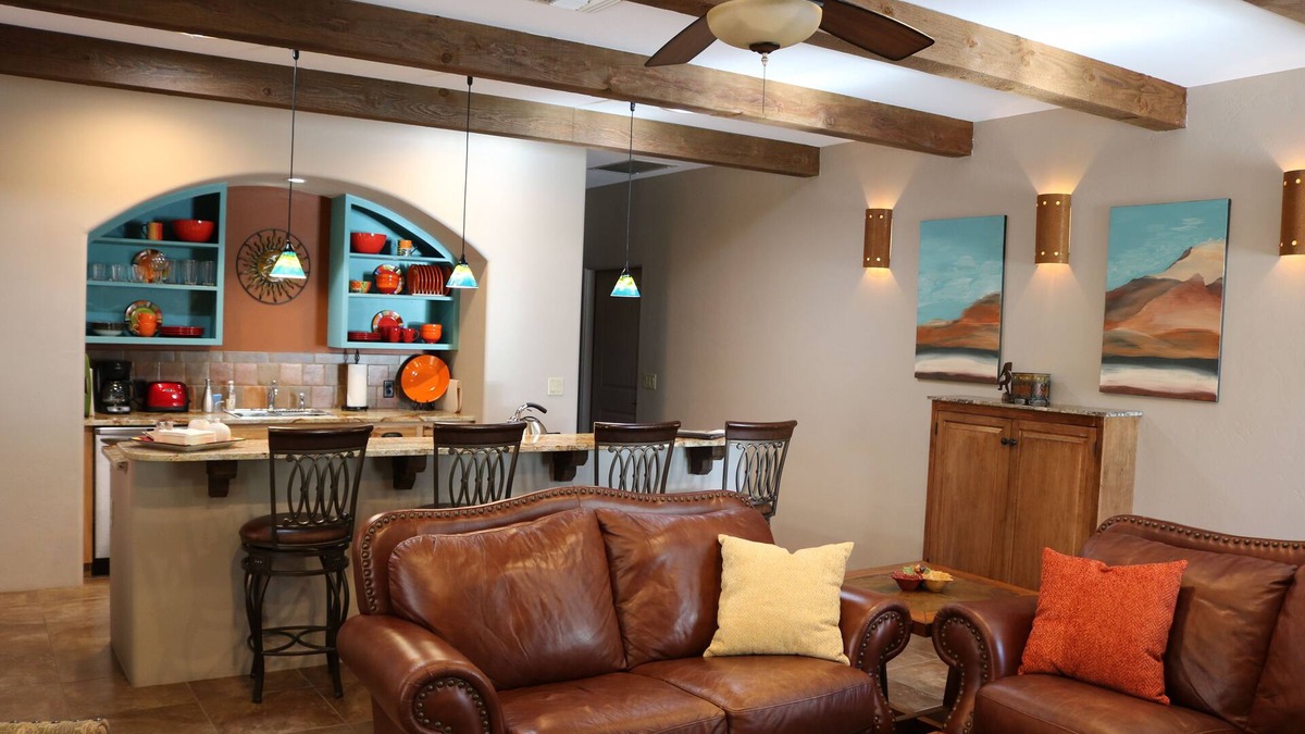 Tucson House | A very, very, very fine house!
