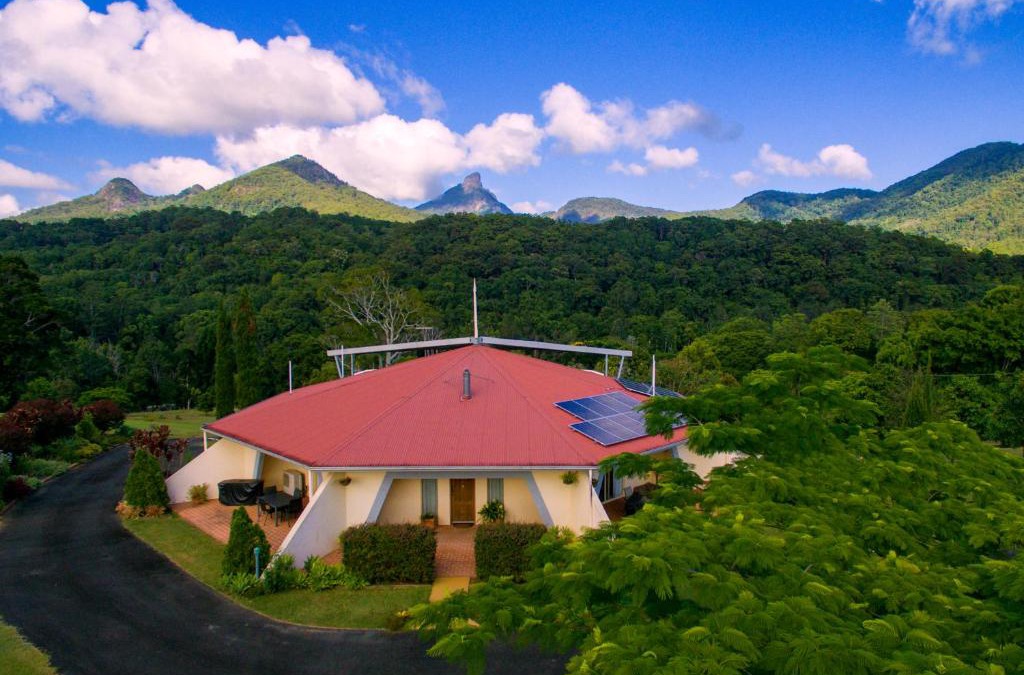 Dum Dum Bed & Breakfast | A view of Mount Warning