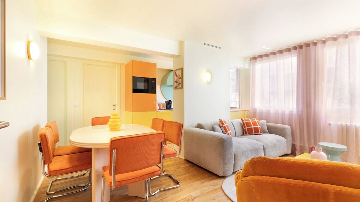 8th Arrondissement Apartment | A Vintage 2-BR/2BA with Services - Champs-Elysées