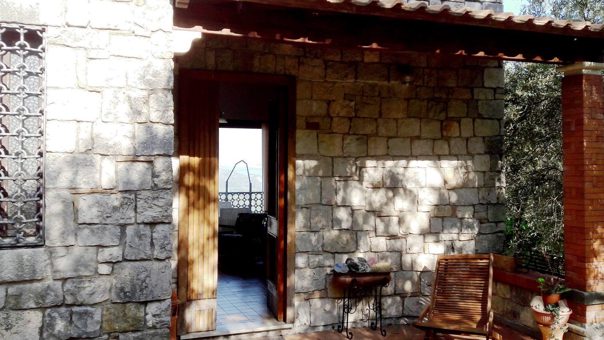 Spigno Saturnia Superiore House | A walk in the mountains.a stone's throw from the sea
