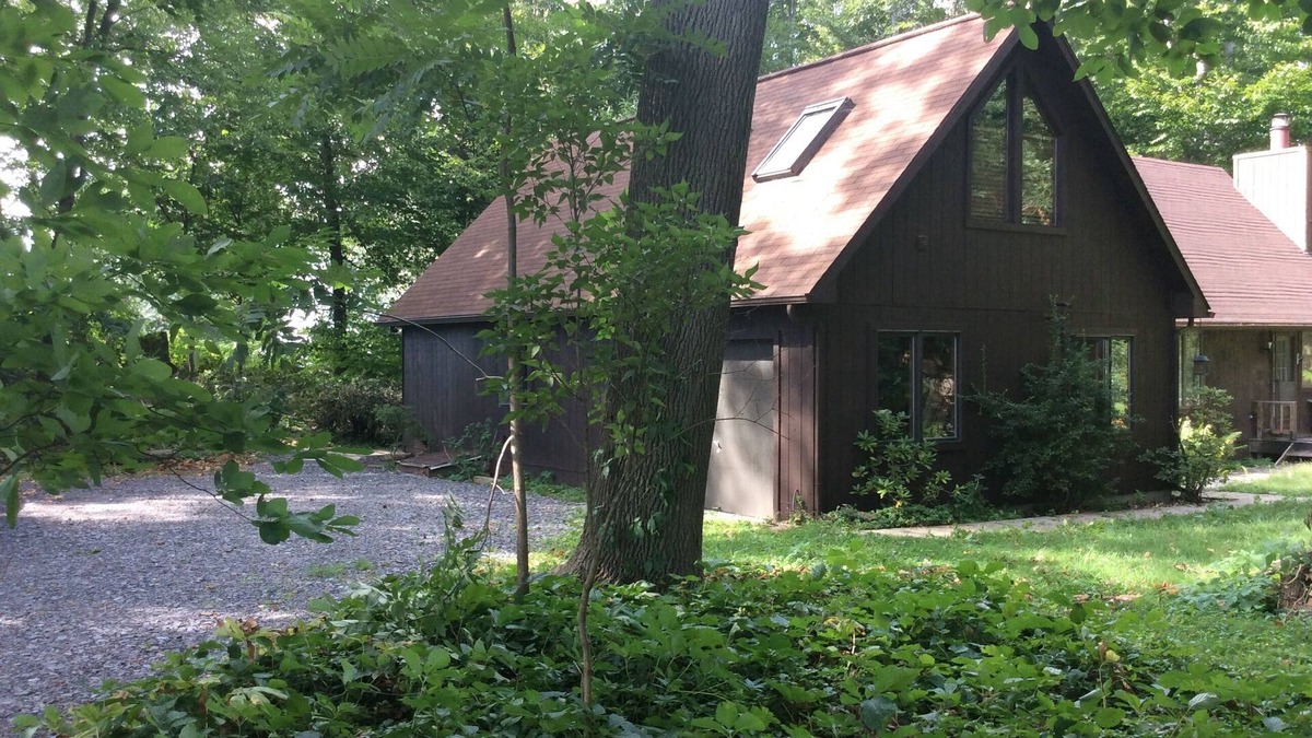 Burt Cabin | A warm relaxing couples retreat with all the comforts of home .