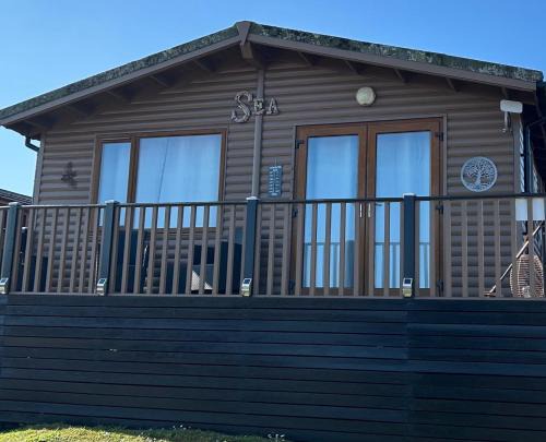 Mullacott Resort | A Wave From It All