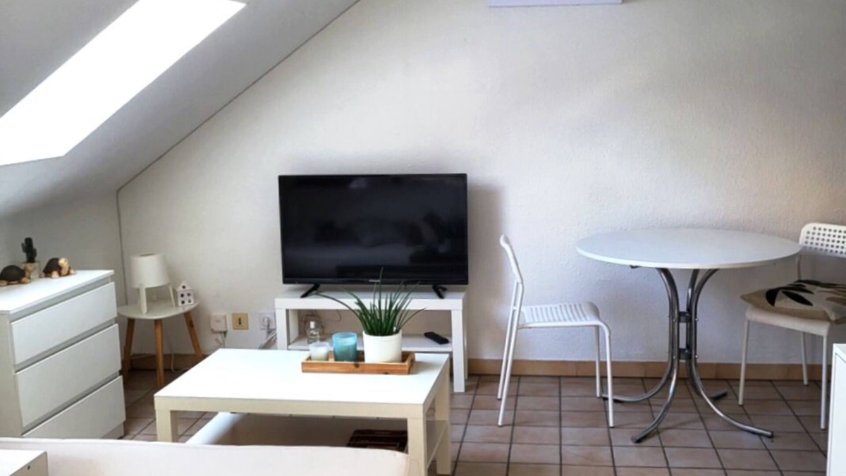 Gap Apartment | A welcoming studio in a quiet town center location