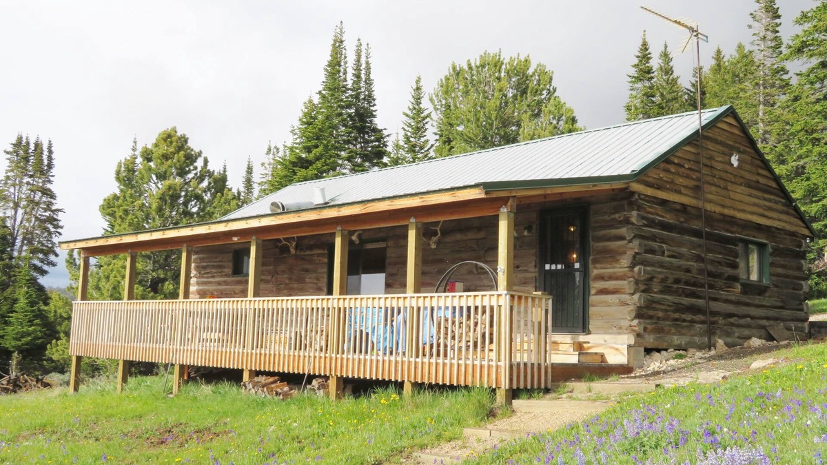Shell Cabin | A Western Rose Cabin Shell, WY: The Big Horn Mountains nELK HUNT AREA 41