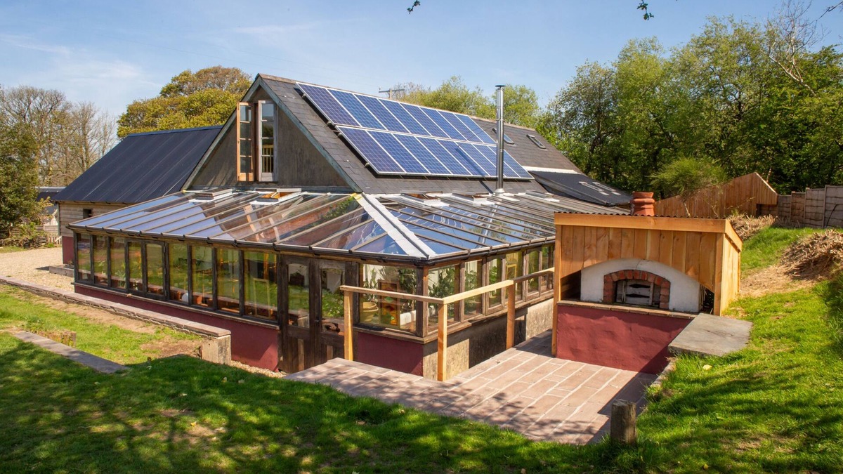 Crymych House | A wonderful barn conversion holiday cottage in the foothills of the Preseli Mountains.