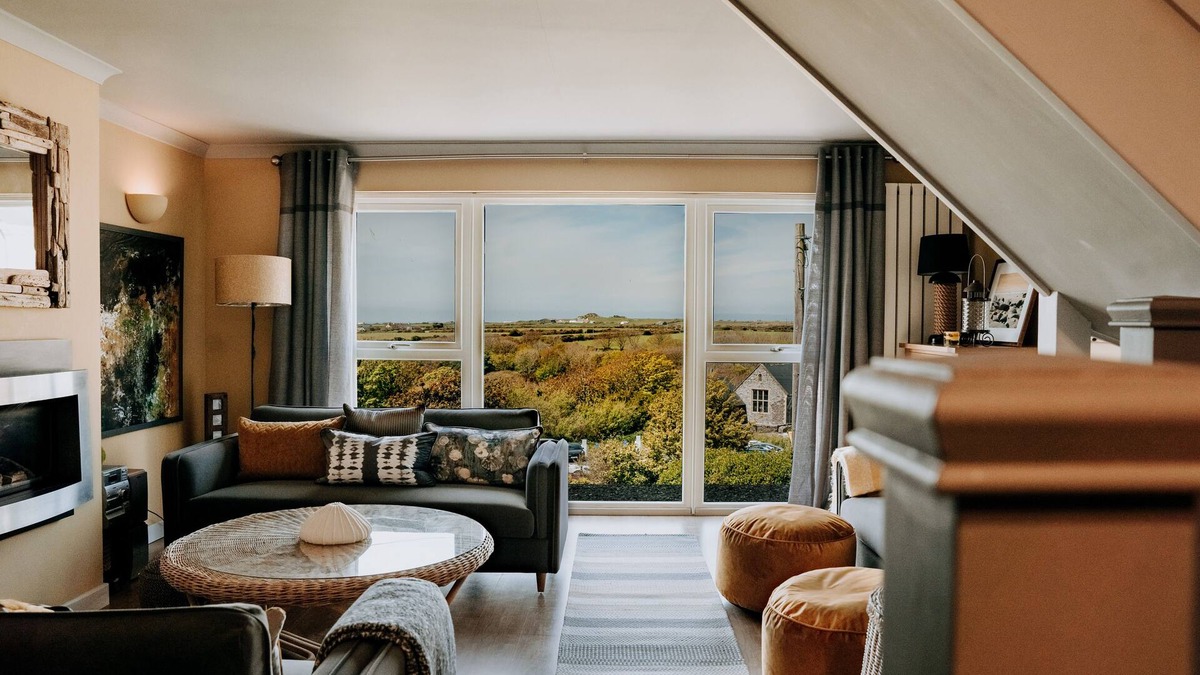 St Davids House | A wonderful contemporary house in the very heart of St Davids with wifi.