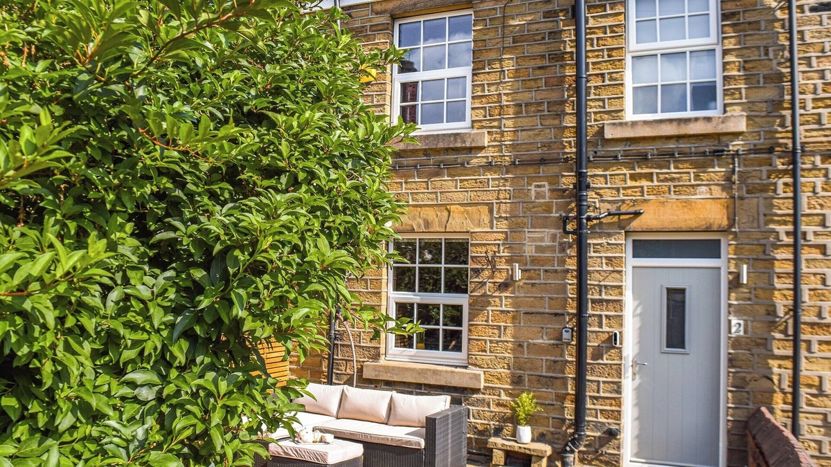 Grange Moor Cottage | A wonderful stone built cottage located on a quiet row in Clayton West.