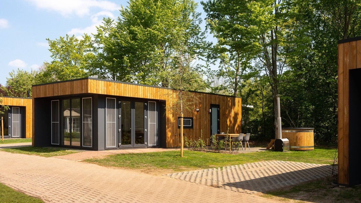 Rijssen Cabin | A wonderfully spacious nature cottage with hot tub✨
