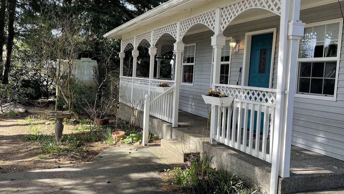 West Haven-Sylvan Cottage | A Woodland Cottage in suburban Portland
