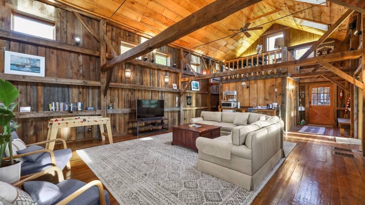 Monterey House | A Writer's Retreat at The Barn