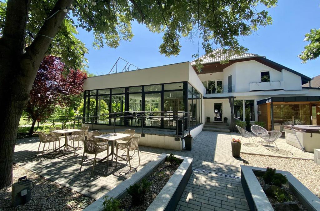 Harkany House | A16 Design Panzió