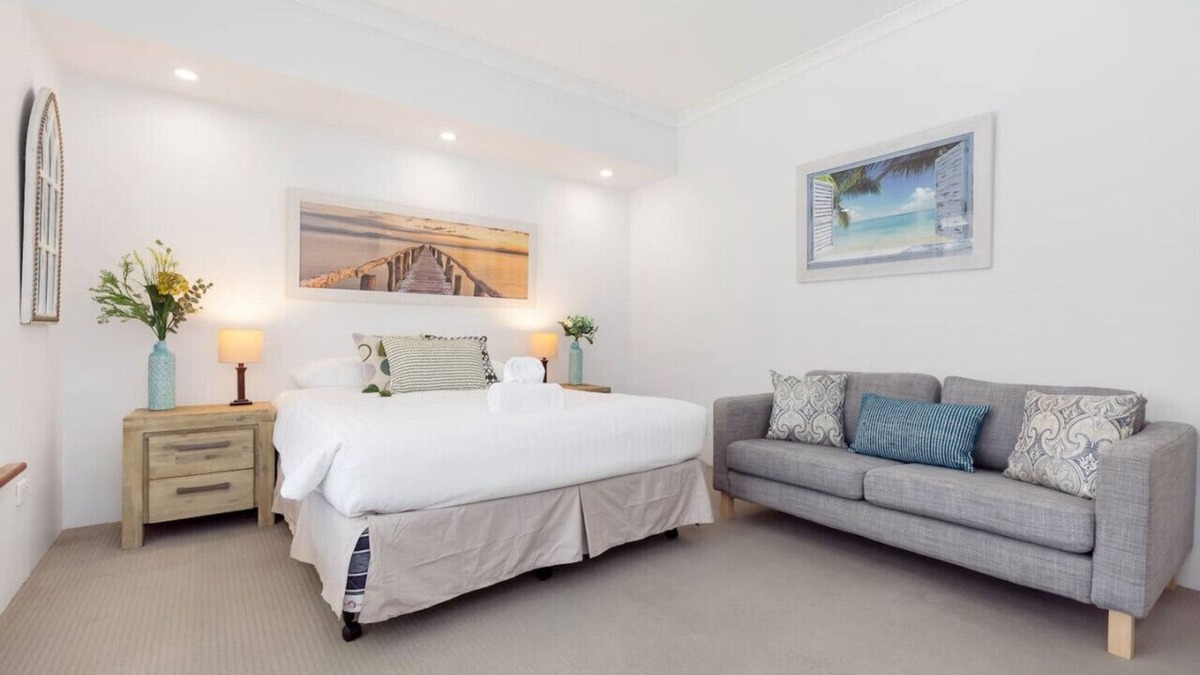 Connolly Apartment | A3 - Modern Apt w/Free Parking + Private Bathroom