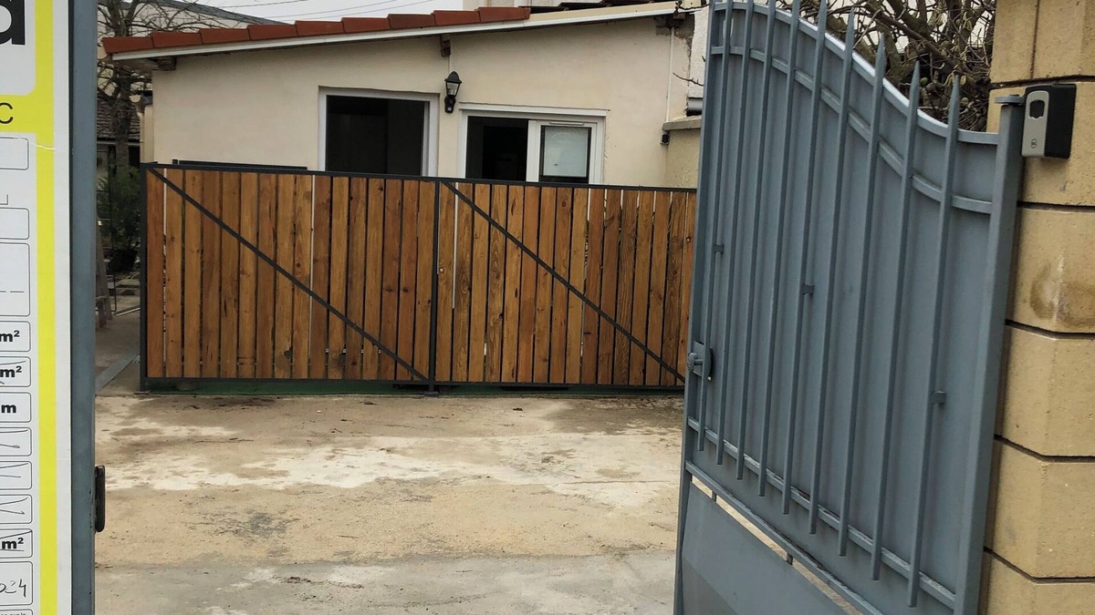 Gagny Apartment | A5 minute train station with all amenities nearby
