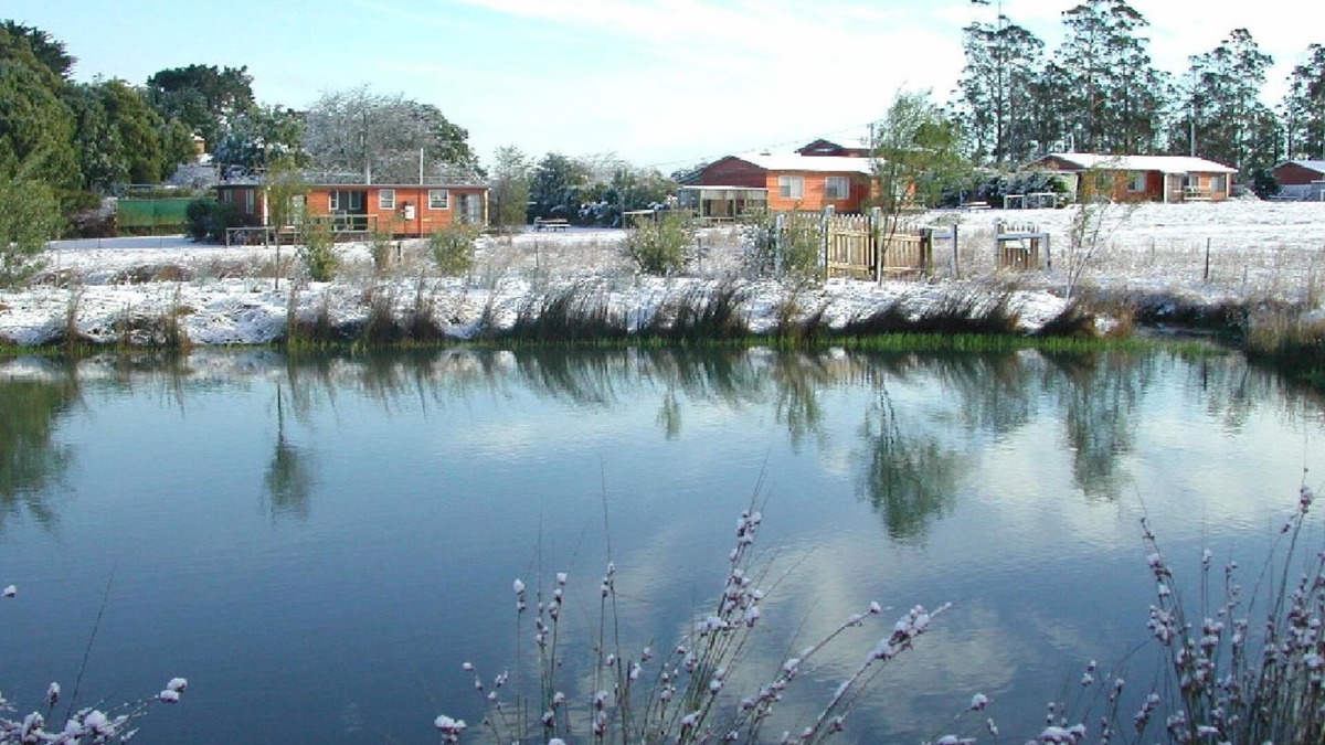Promised Land Cottage | AAA Granary Accomm - Gumnut 2 bedroom Cottage