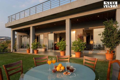 Pune Villa | Aarna House by StayVista - Mountain & lakeview villa, Contemporary modern interiors & a charming terrace garden