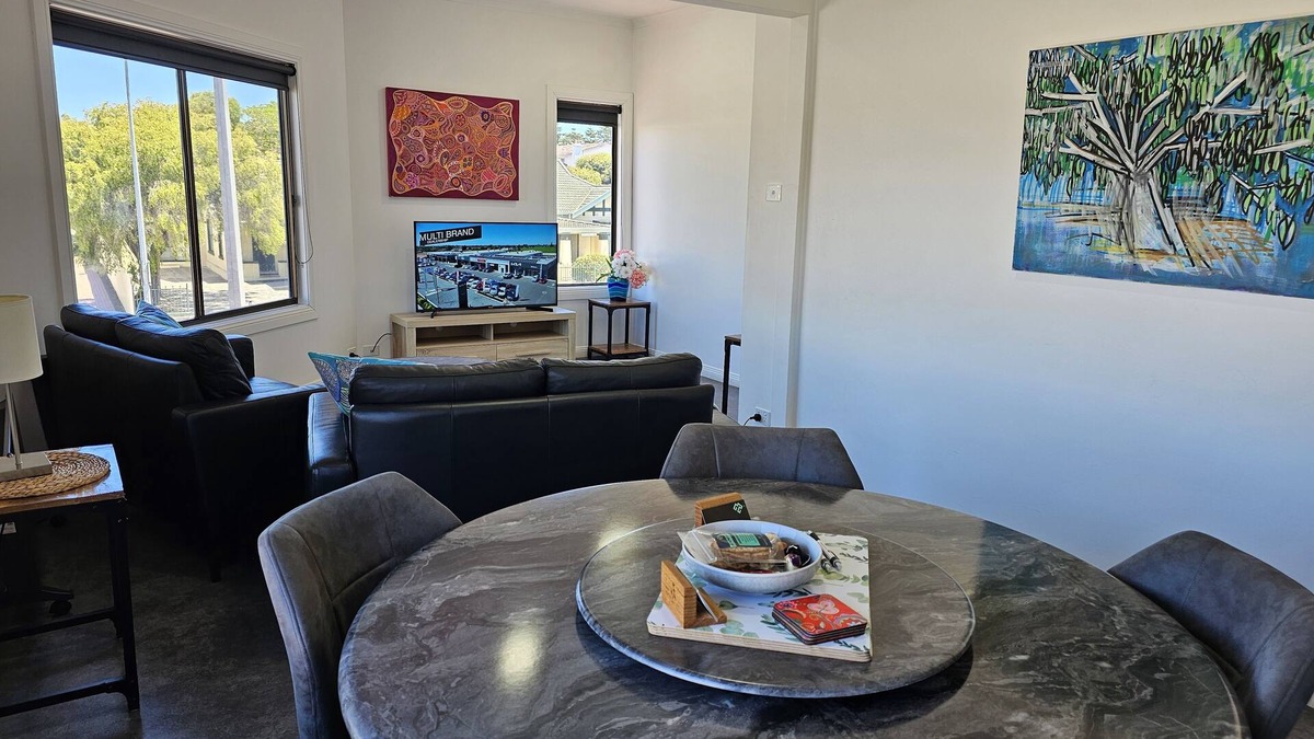 Eyre Peninsula Apartment | Aart Apartments Port Lincoln, Accommodation in the CBD, 100m from the beach.