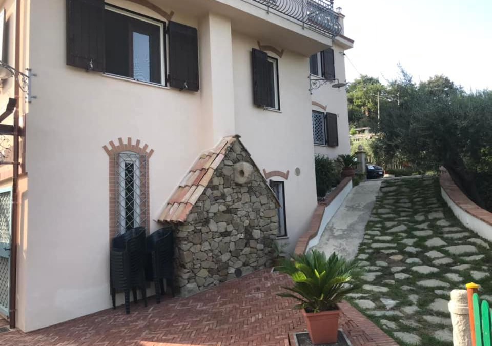 Tripi Bed & Breakfast | ABAKAINON COUNTRY B & B