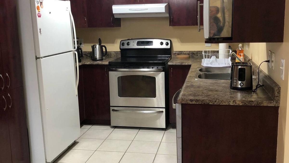Hull Condo | Abanico Apartment by Gatineau Park - long staysnn