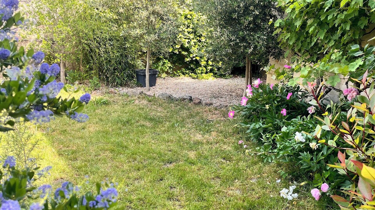 Fontevraud-l'Abbaye House | Abbaye CottagenCharming House in the Heart of Fontevraud-Private Garden-Jacuzzi