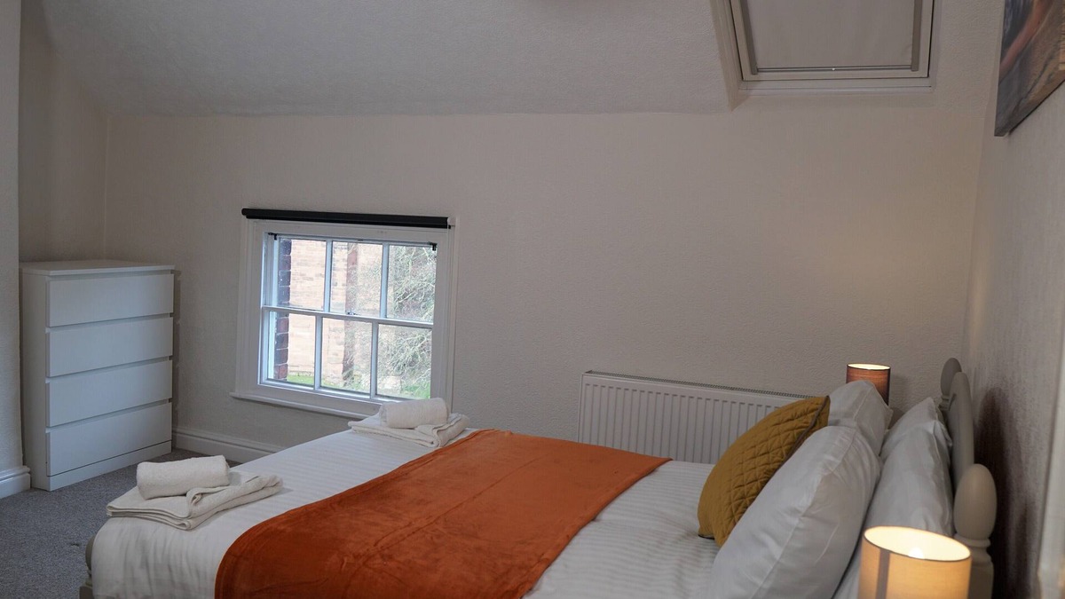 Shrewsbury House | Abbey Foregate - House