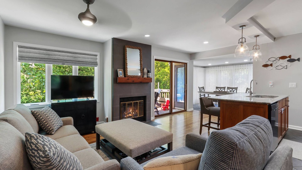 Fontana House | Abbey Springs Resort on Geneva Lake - Updated Townhouse - Dog Friendly!
