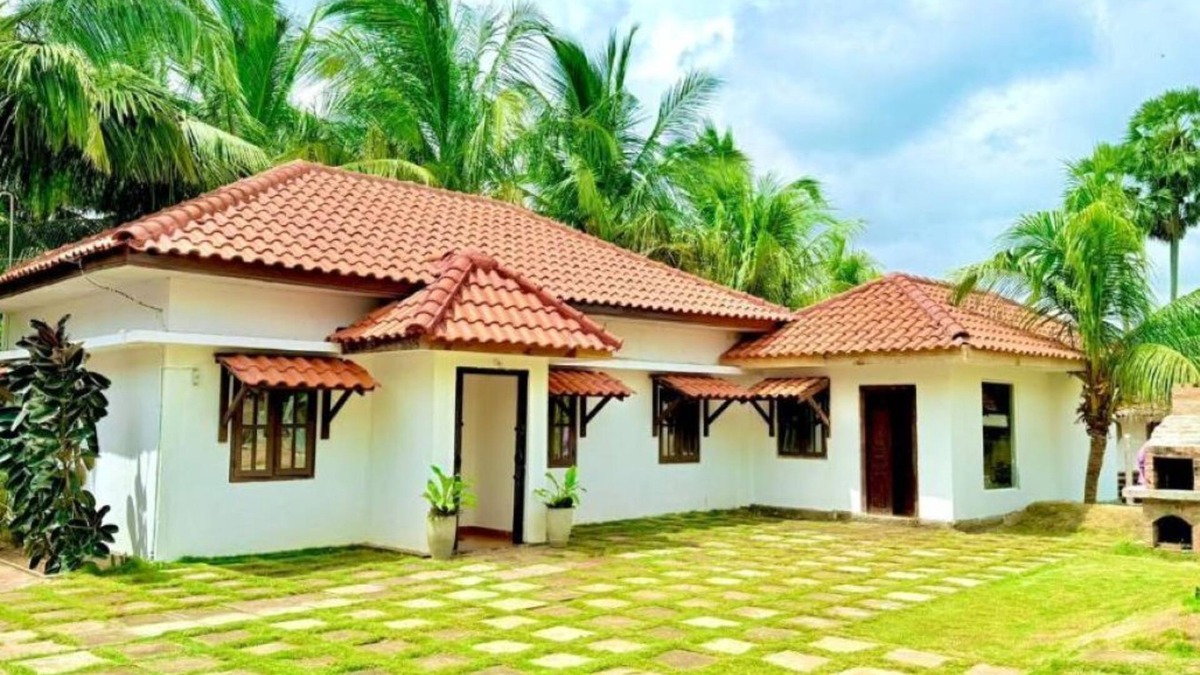 Valikamam North Villa | Abbi Holidays - Keerimalai Cultural Villa