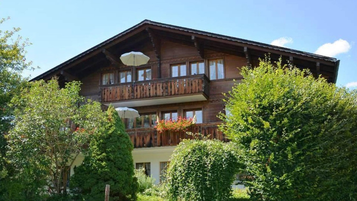 Saanen Apartment | Abendrot by Interhome