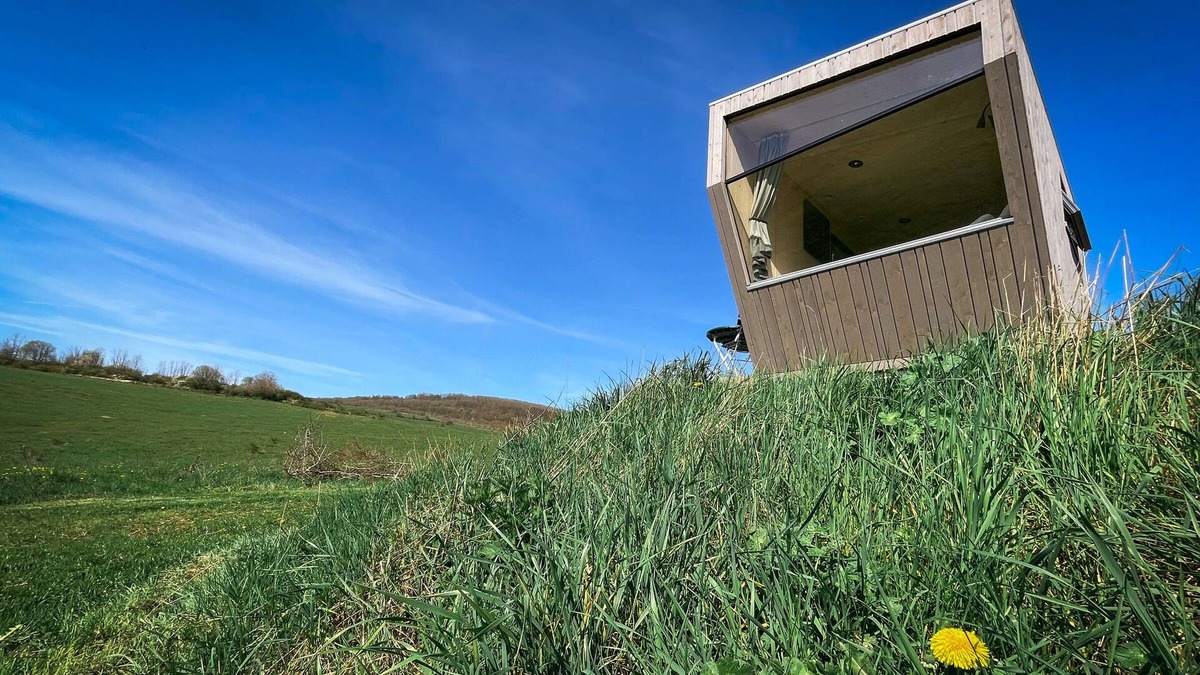 Kuhndorf House | Abgehoben Übernachten im Green Tiny Sleep Space bei der Flugschule Dolmar