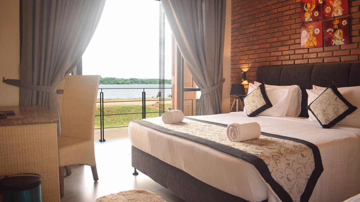 Anuradhapura Hotel | Abhaya Mandapa Hotel