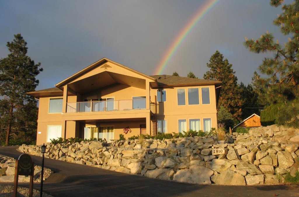 Okanagan-Similkameen Bed & Breakfast | Above Naramata Bed & Breakfast