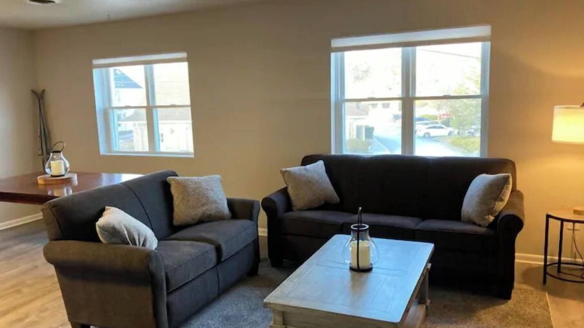 Manchester Apartment | Above the Mat- Downtown Apartment