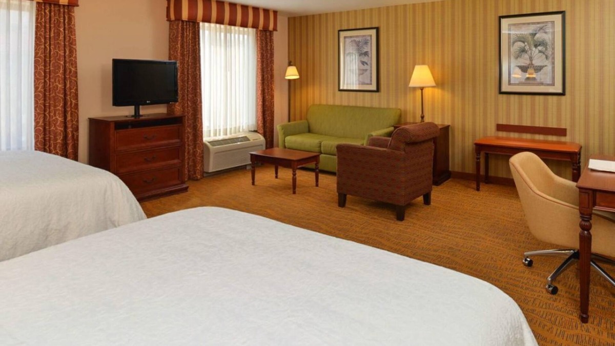 Westside Hotel | ABQ Desert Escape! 2 Relaxing Units, Indoor Pool, Free Breakfast, Pets Allowed!