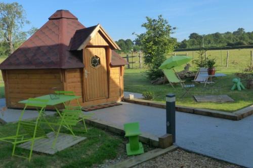 Saint-Christophe-du-Jambet Bed & Breakfast | Abrikota