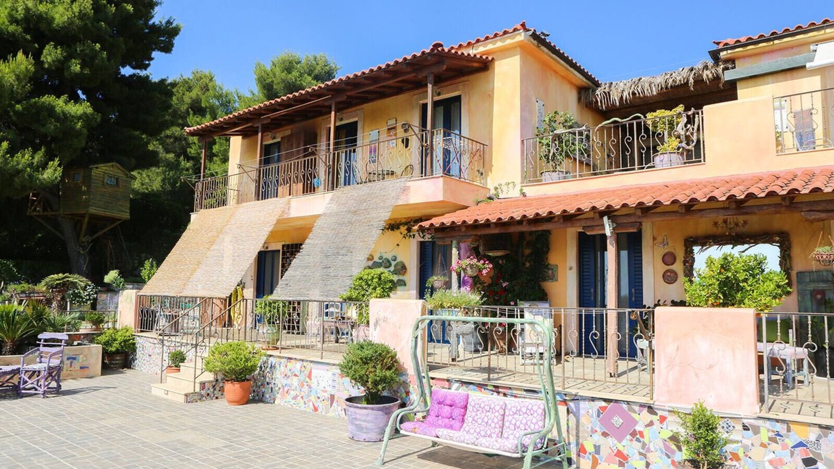 Achladies Apartment | Absolute vacation apartment near the sea"Nest"in the Villa Stratos majestic view