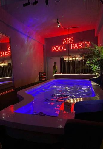 South Beach House | ABS Pool Condo
