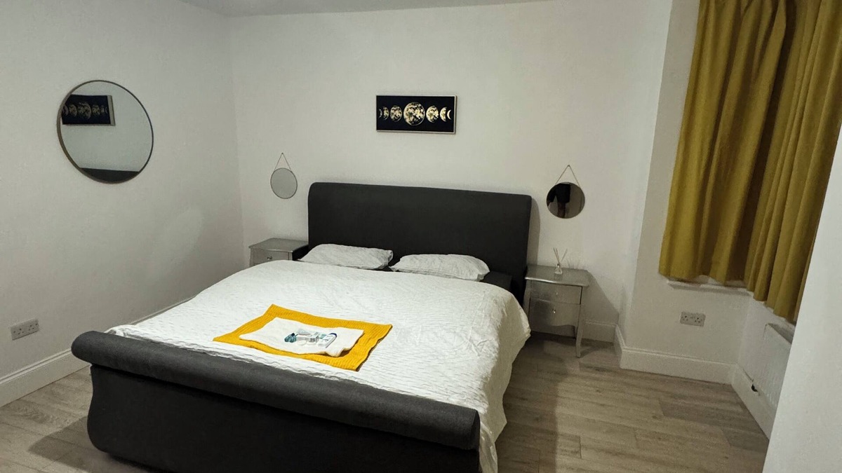 Abbey House | Absam Homes LtdnComfortable Accommodation, Convenient Facilities, Prime Location