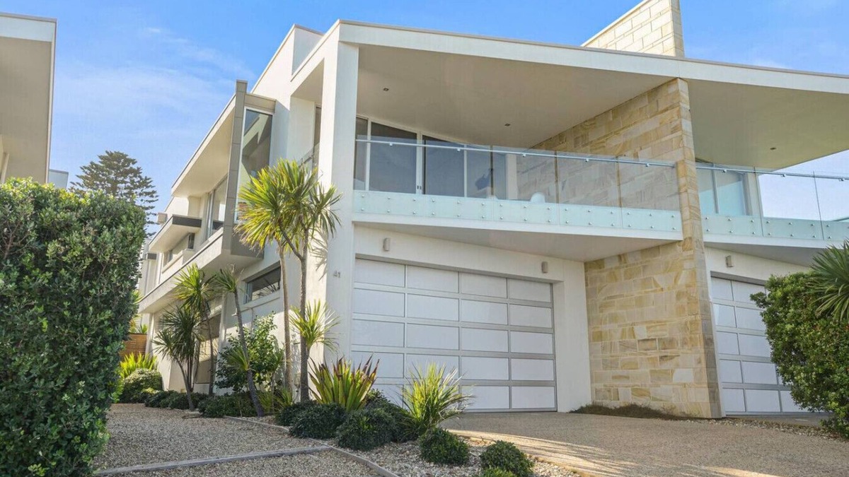 McCracken House | Absolute - 41 Hayward Ct, Victor Harbor