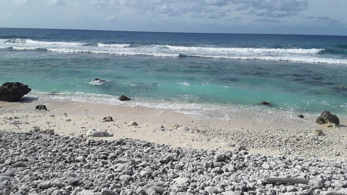 Rarotonga House | Absolute Beachfront - A touch of Paradise