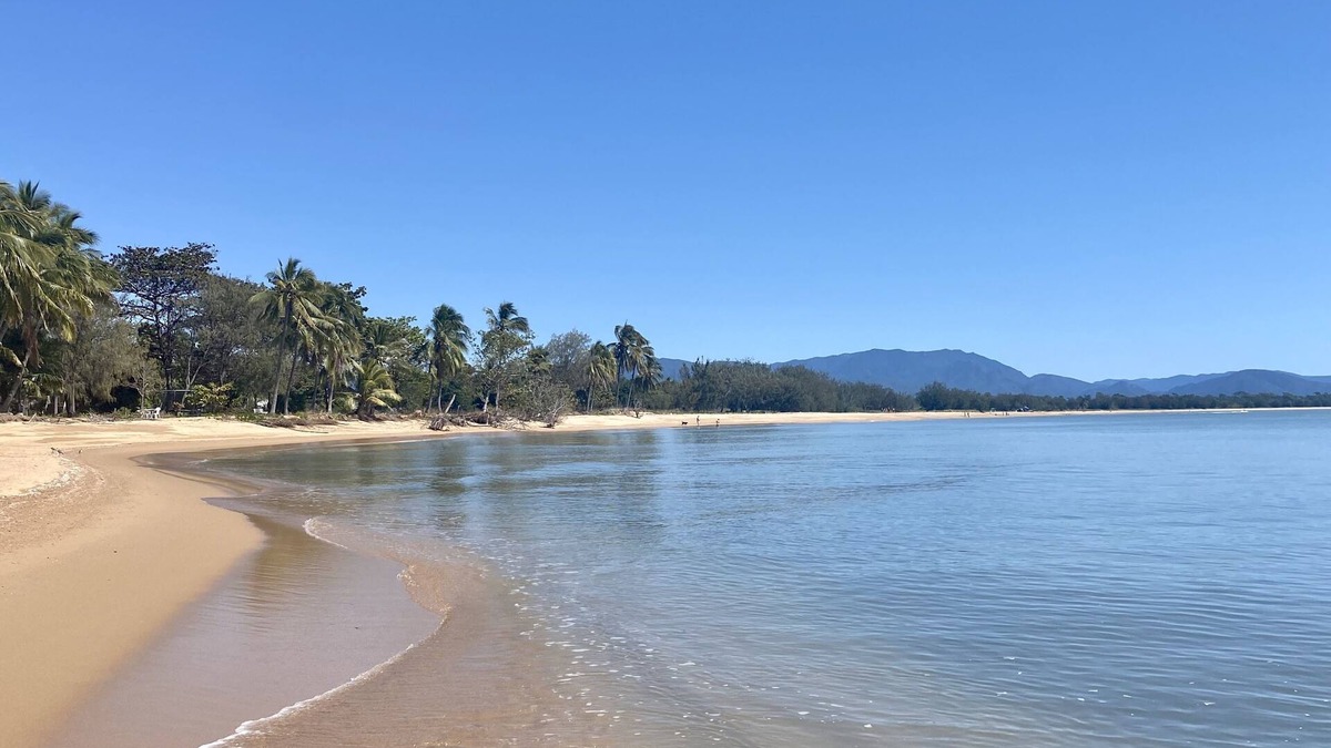 Bluewater House | Absolute Beachfront