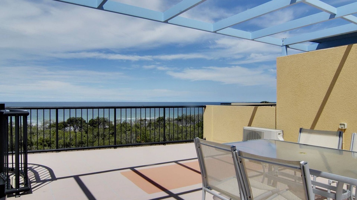 Marcoola Apartment | Absolute Beachfront Marcoola Beach Rooftop Apartment