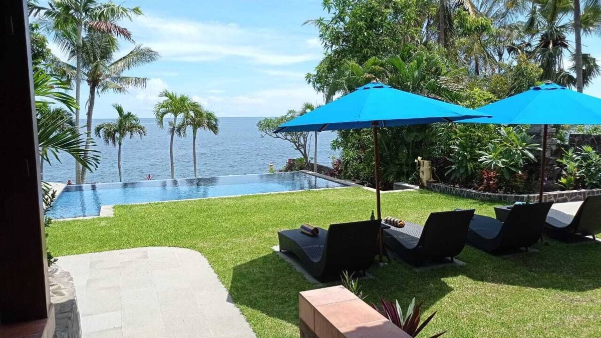 Tulamben Villa | Absolute Beachfront Private 3 bedroom Villa with Pool on 1200m2 of Tropical Land