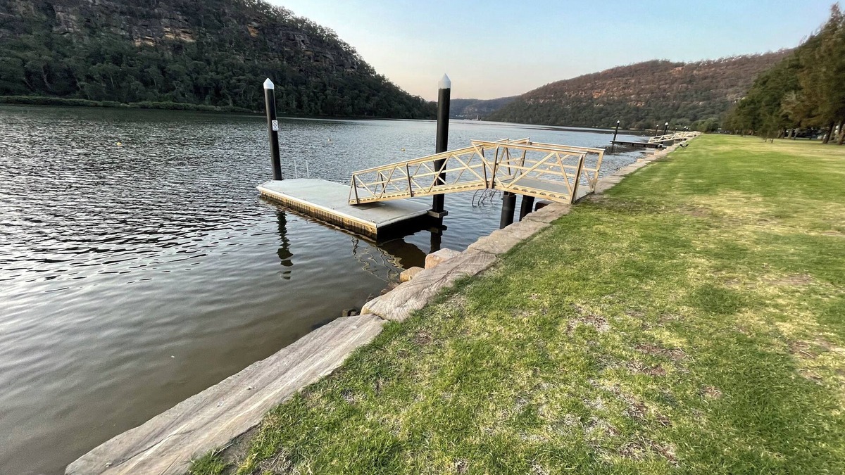 Wisemans Ferry Cabin | Absolute Waterfront 3 bedroom fully self-contained. Cabin 12