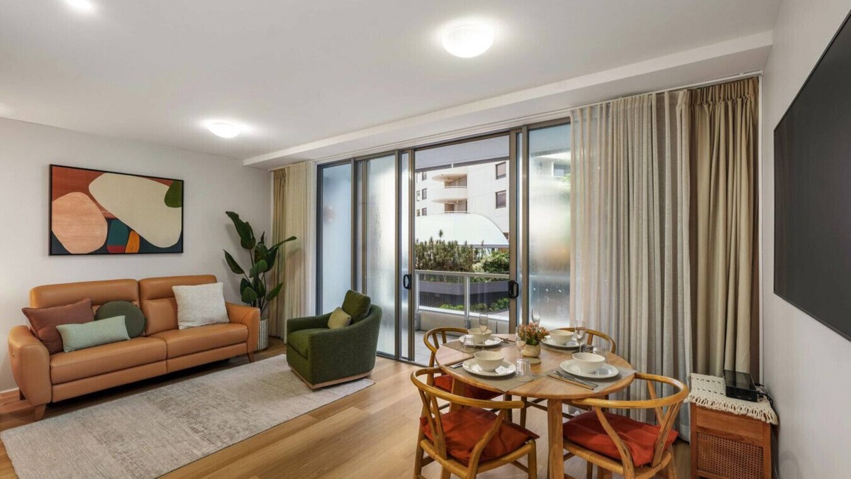 East Trinity Apartment | Absolute Waterfront - Enjoy Exceptional Lifestyle