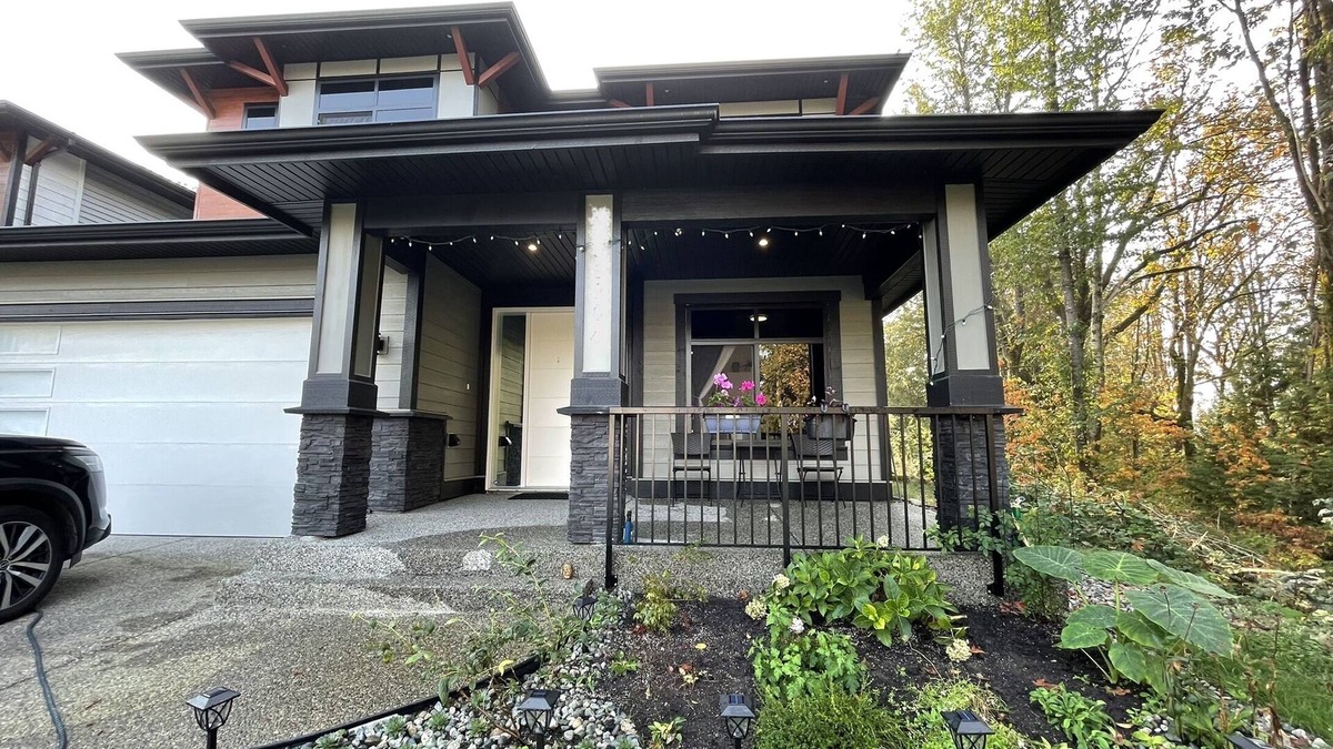 Mission House | AC one bedroom unit in a quiet neighborhood