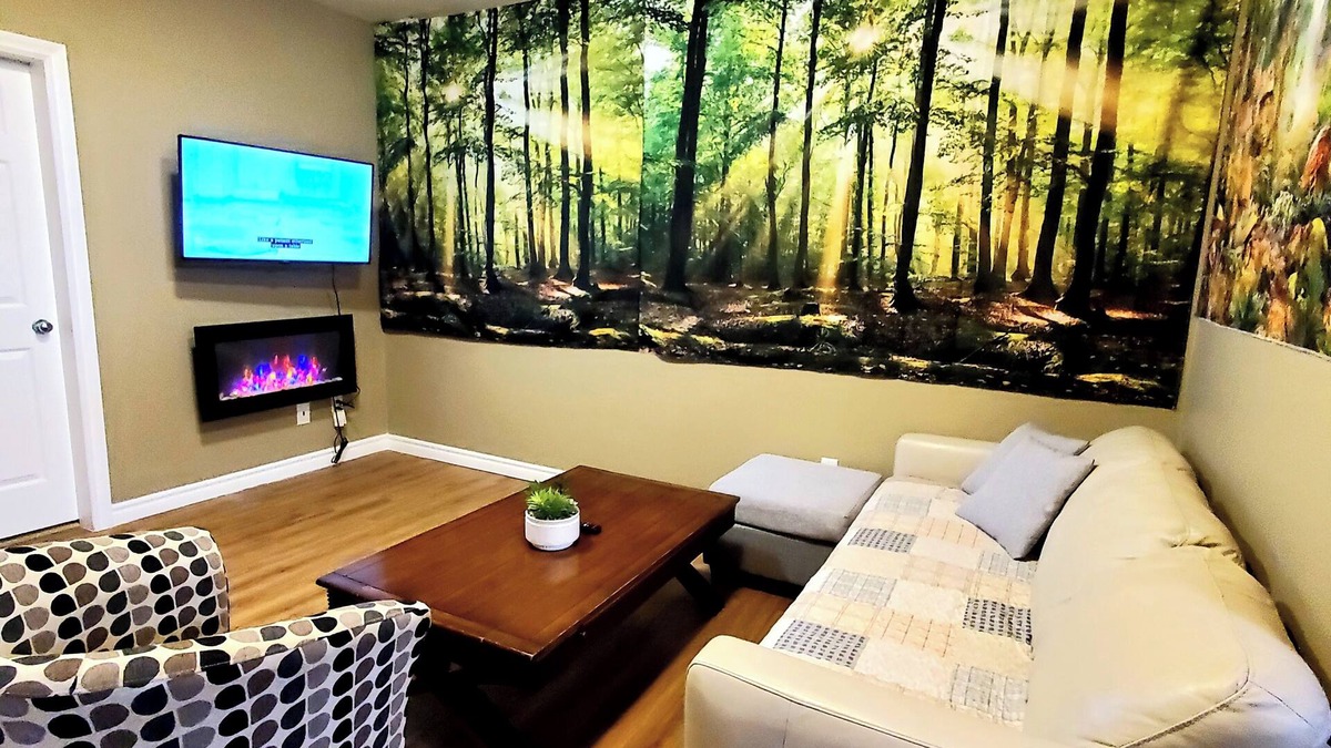 Chilliwack House | AC Private 2BR Suite Near Fishing ,Heritage Park, Coliseum , HWY 1 , Cultus Lake
