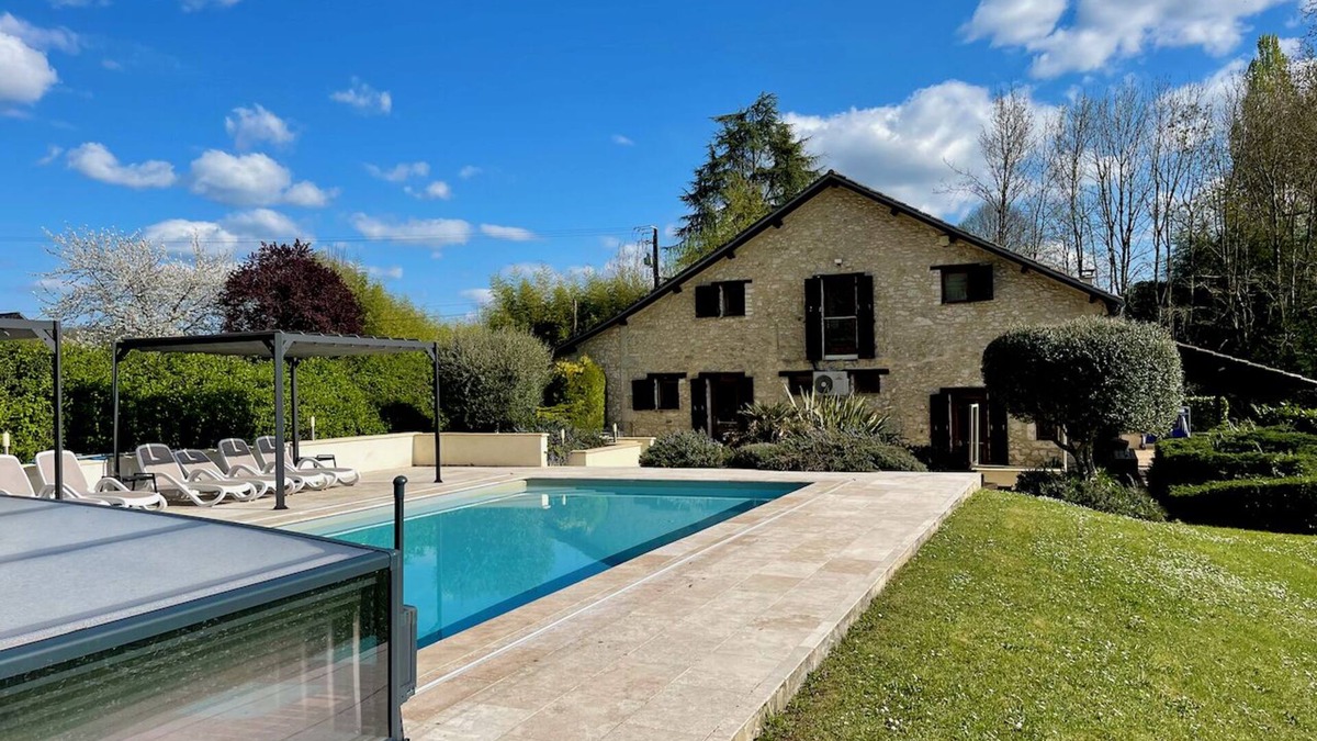 Thenac Villa | ACABANES Luxury villa with heated pool, 20 min Bergerac airport, 5m Vigiers golf