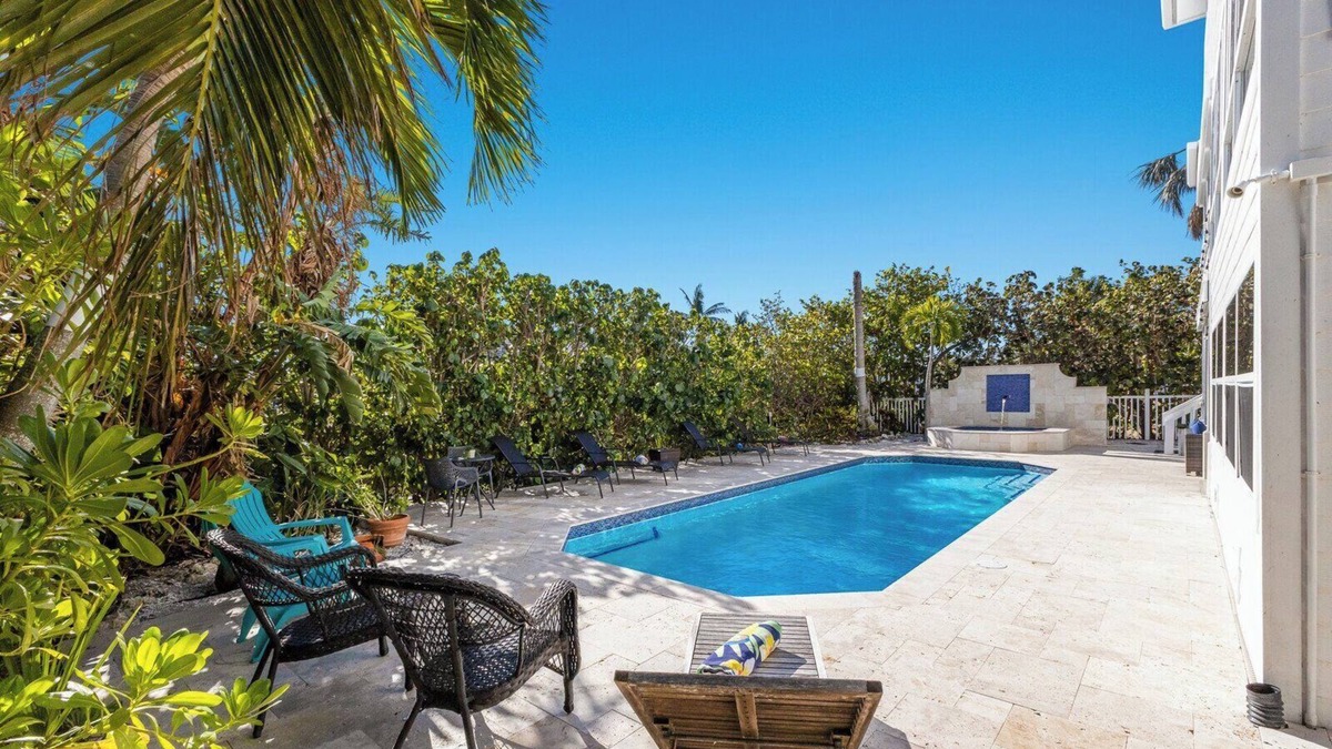 Anna Maria House | Acacia Breeze by Duncan Real Estate