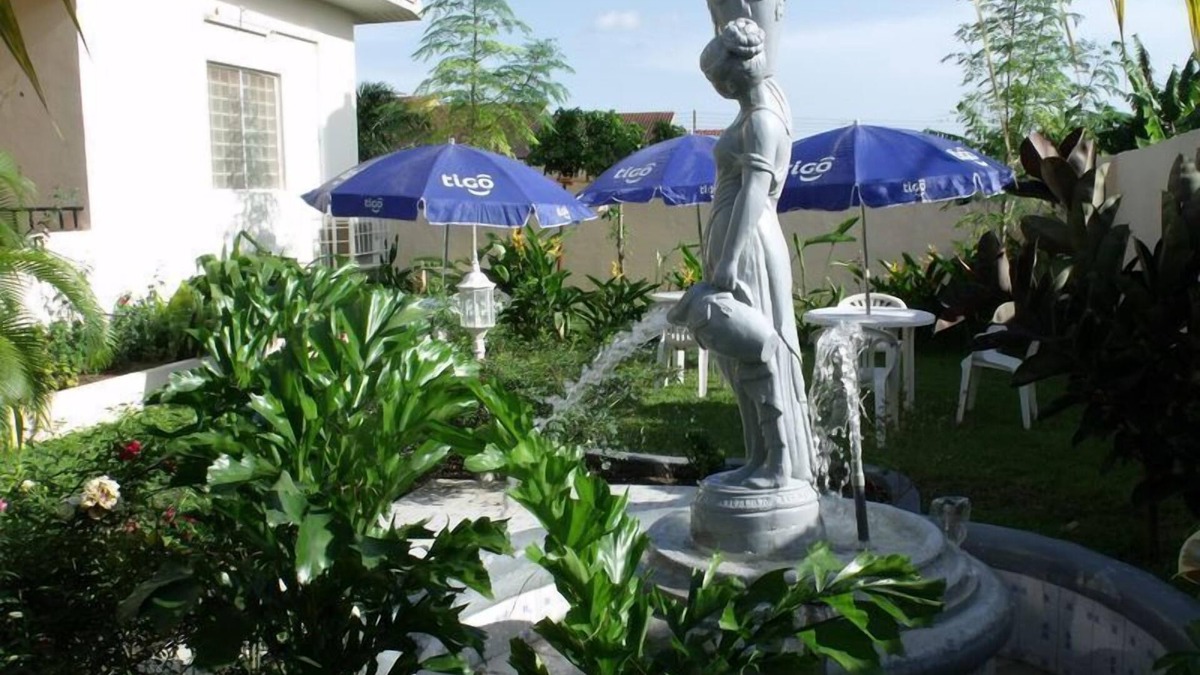 Kwabenyan Hotel | Acacia Lodge, North Legon
