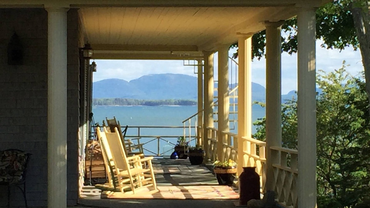 Sullivan Bed & Breakfast | Acadia Bay Inn